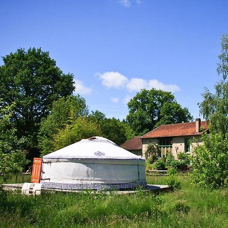 Yourtes De Vassiviere Peyrat-le-Chateau Exterior photo